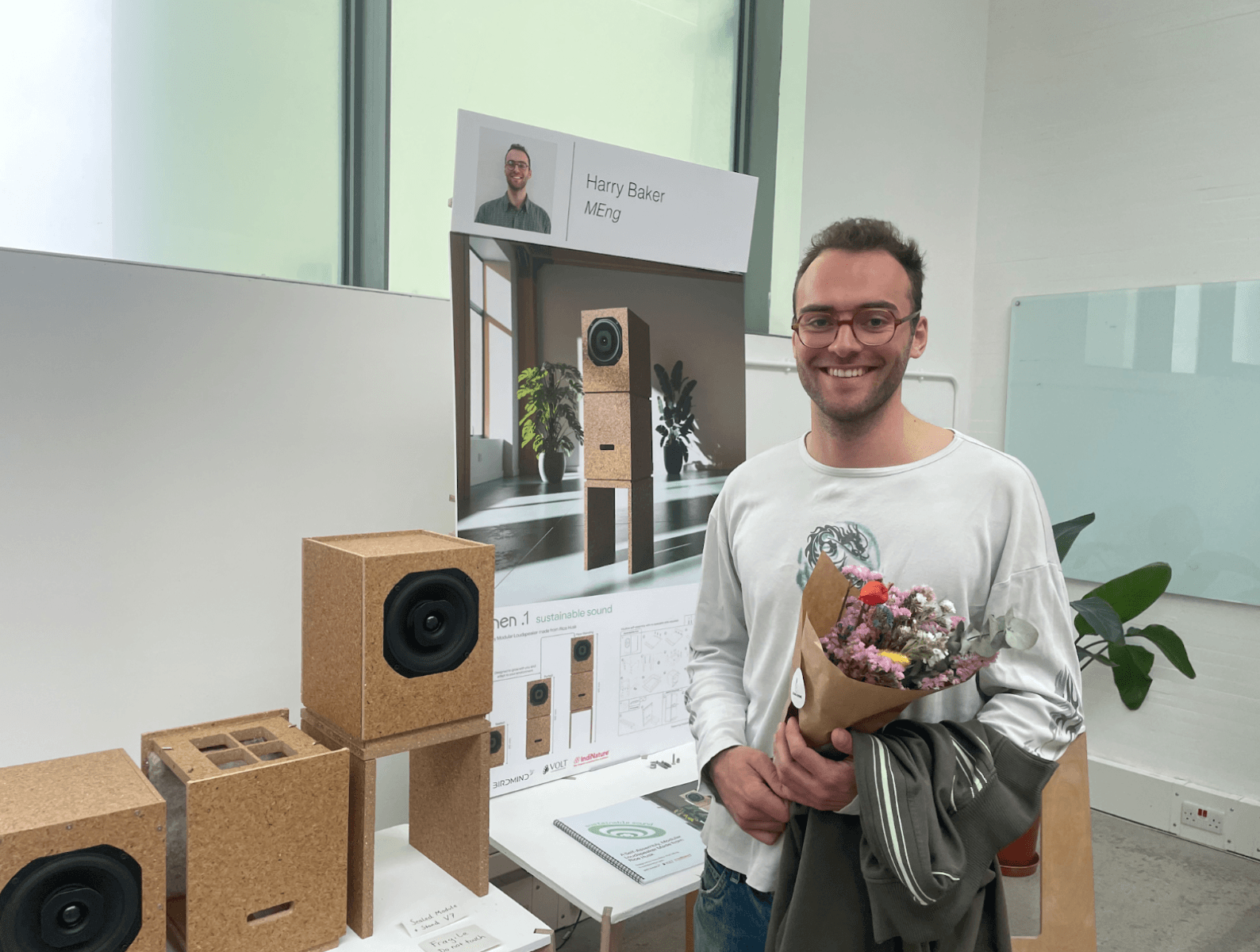 Ohmen 1: A self-assembly modular loudspeaker made from Rice husk, portfolio item 1