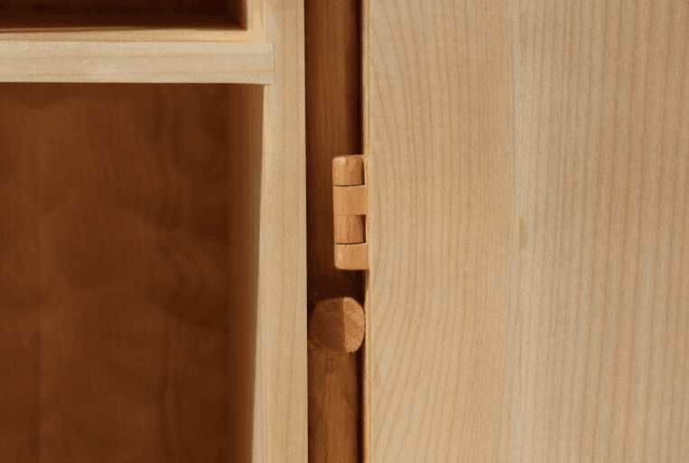What Does a Cabinet know?, portfolio item 8