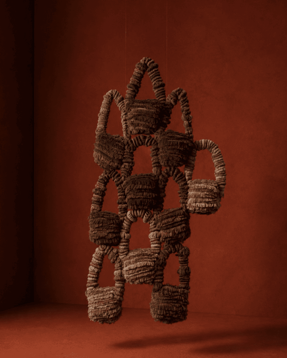 Hybrid surfaces, textile as a portal, portfolio item 8