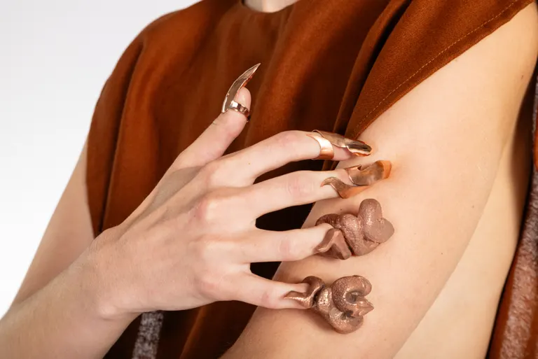 Under the skin, portfolio item 7