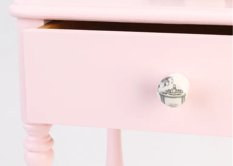 The Home and the Self: on Perceptions of Feminine Virtue, portfolio item 19